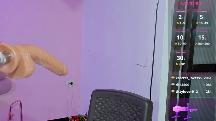 lola_clit