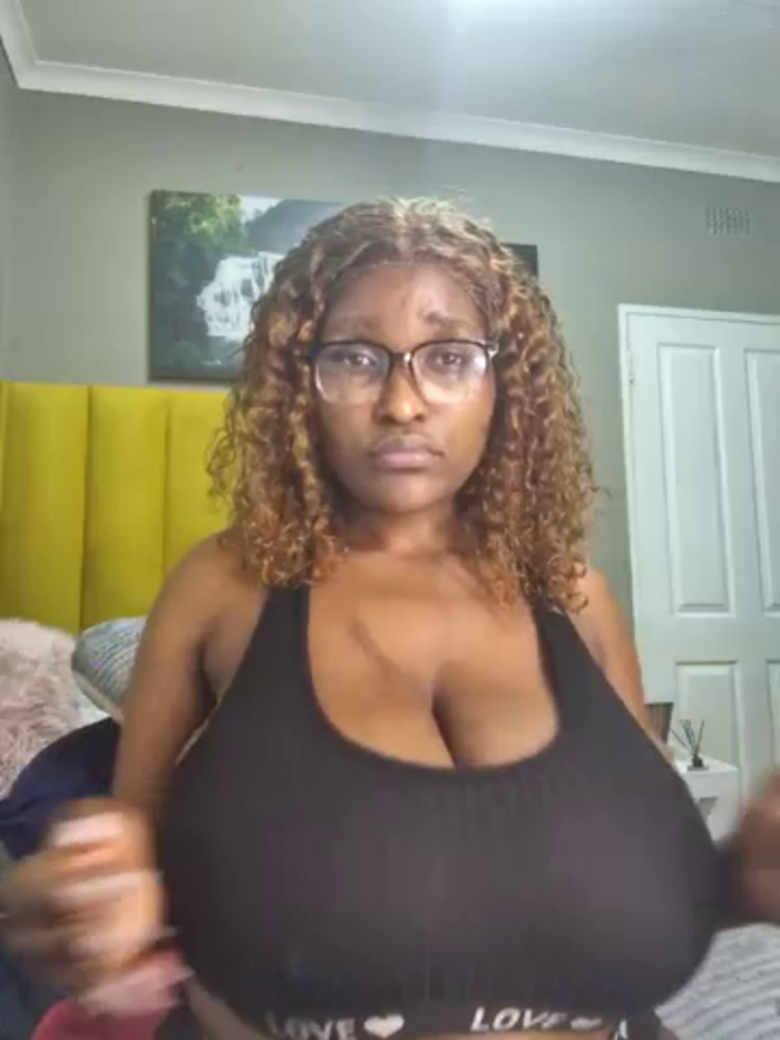 Bustygoddess32