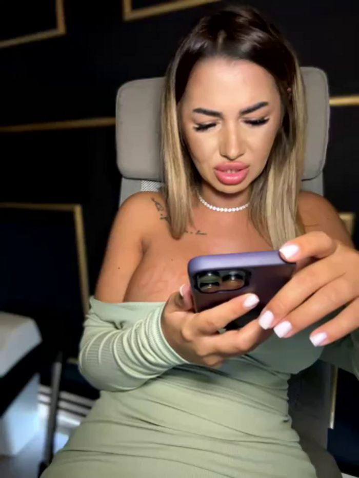 KirstieVegas