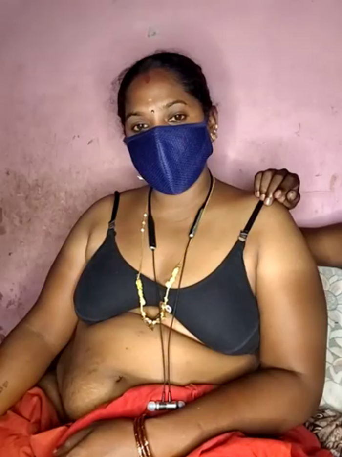 tamilvillagecouple1