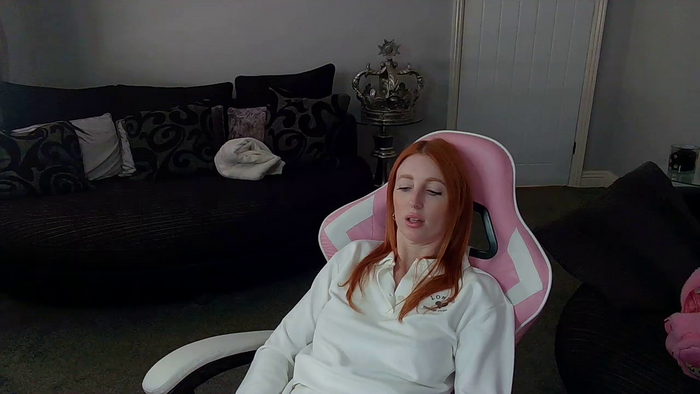 Red_firesquirt
