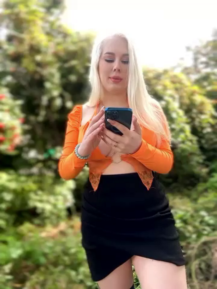 LaraHollywood