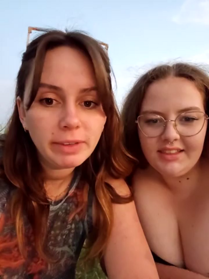 _Julie_x
