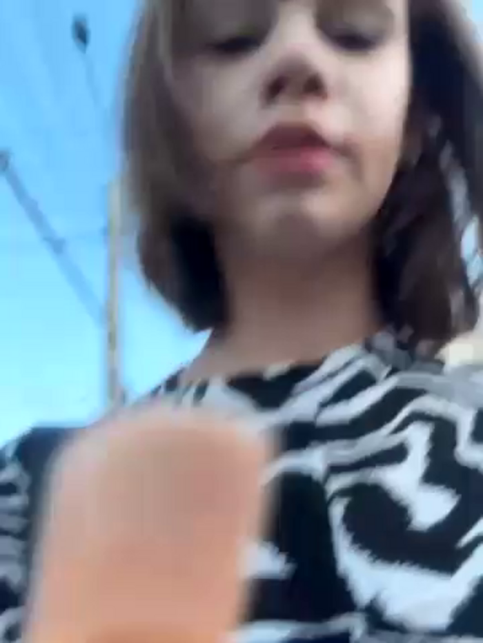Street_young