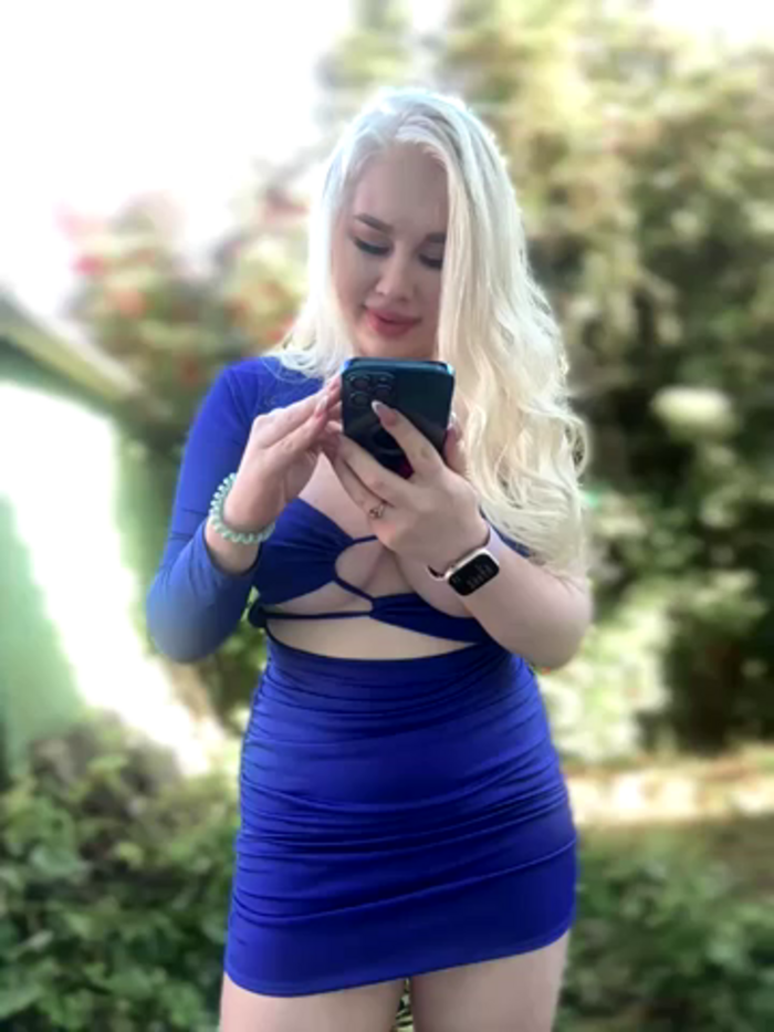 LaraHollywood