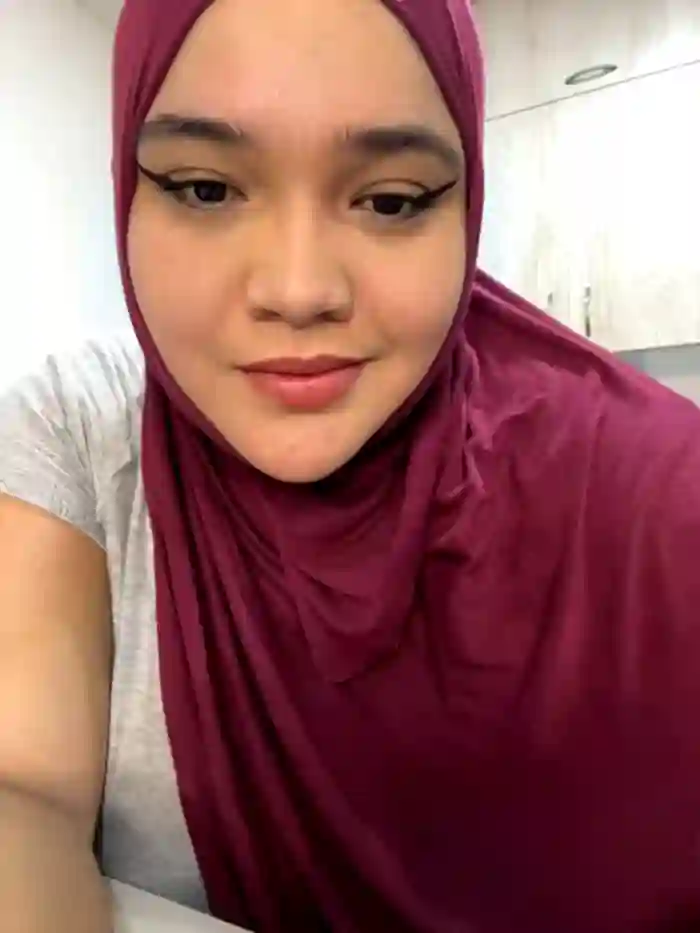 2024/09/19/stripchat-sweetmuslim01-06-13-05