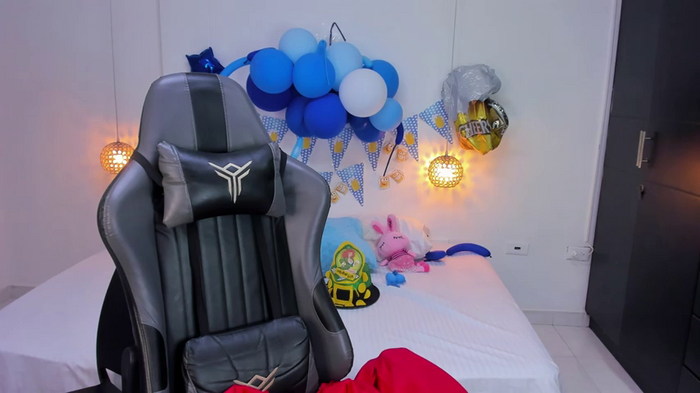 mia_18v
