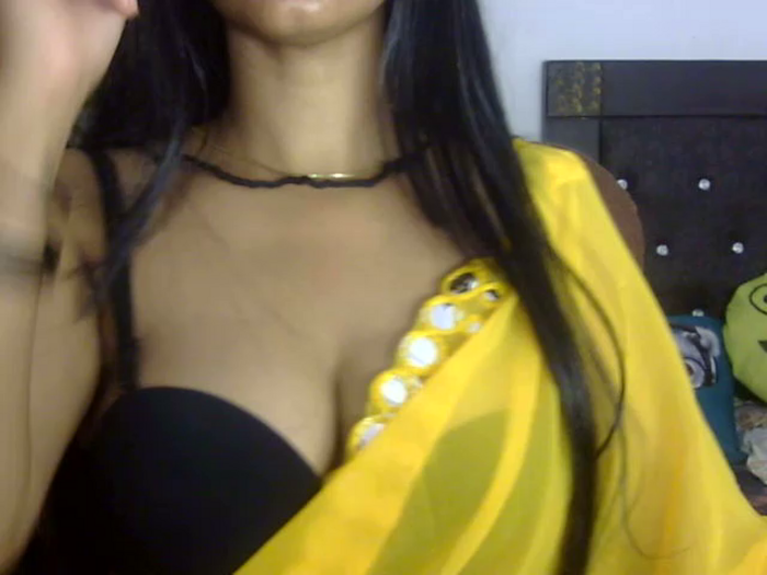 SEXY-MAHI-