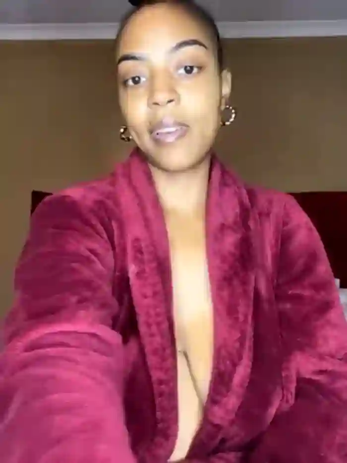 2024/09/20/stripchat-tamia_98-02-56-03