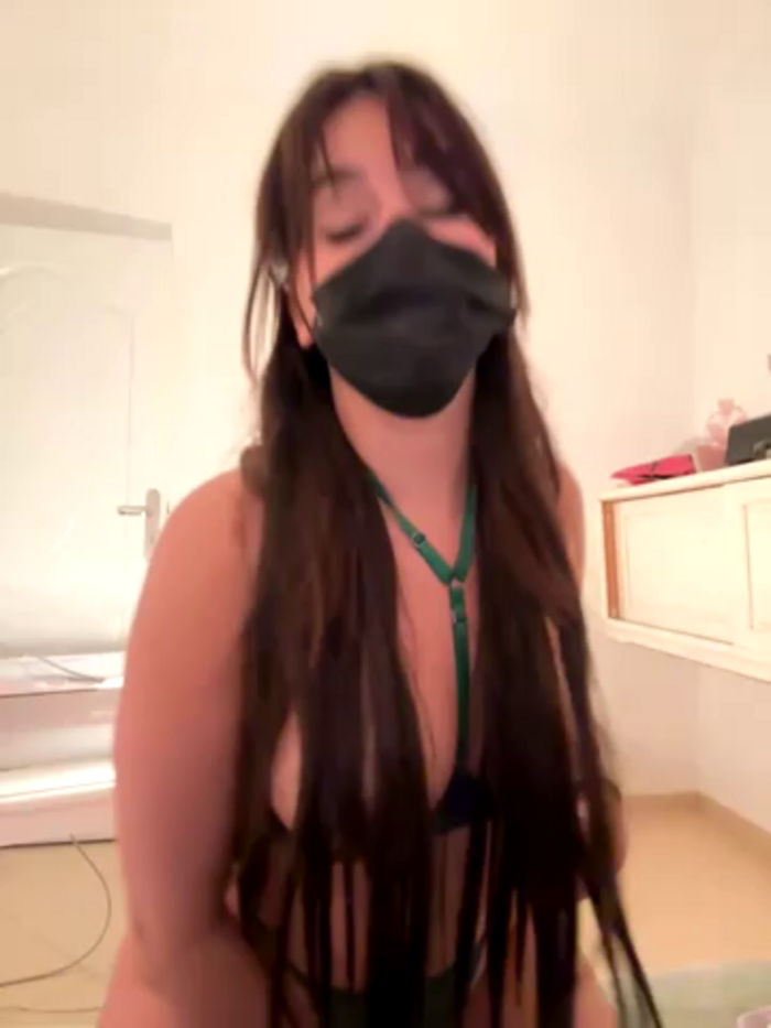 Hot_malak