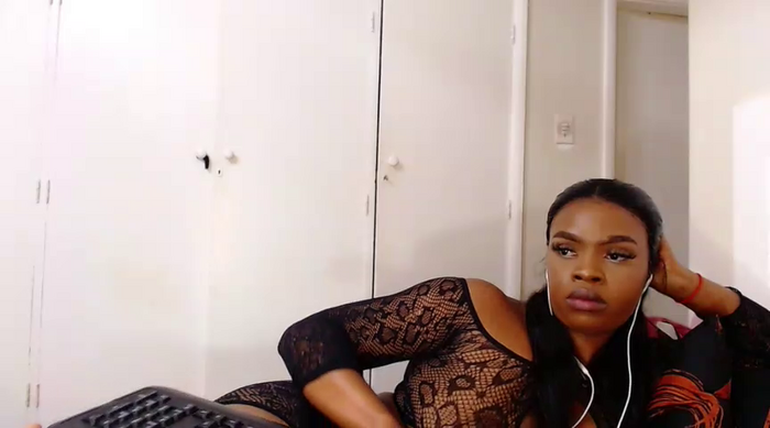 LuciousLips96