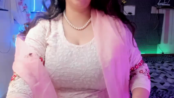Gulabi_Queen