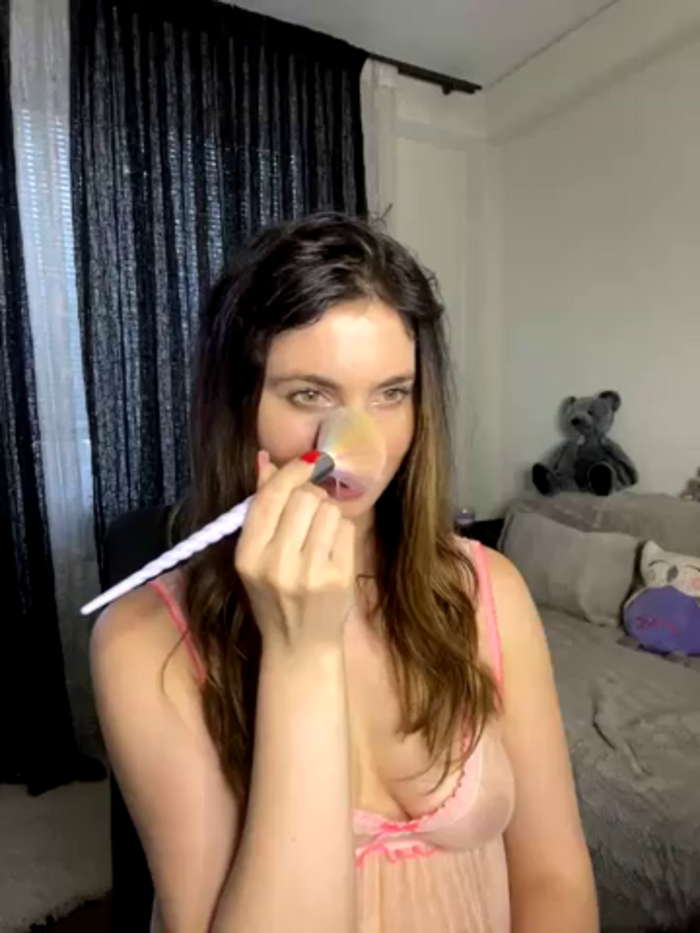 CurlyLara