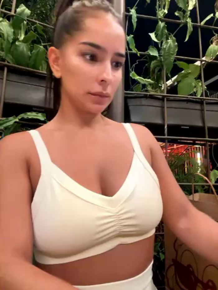 Mau_White