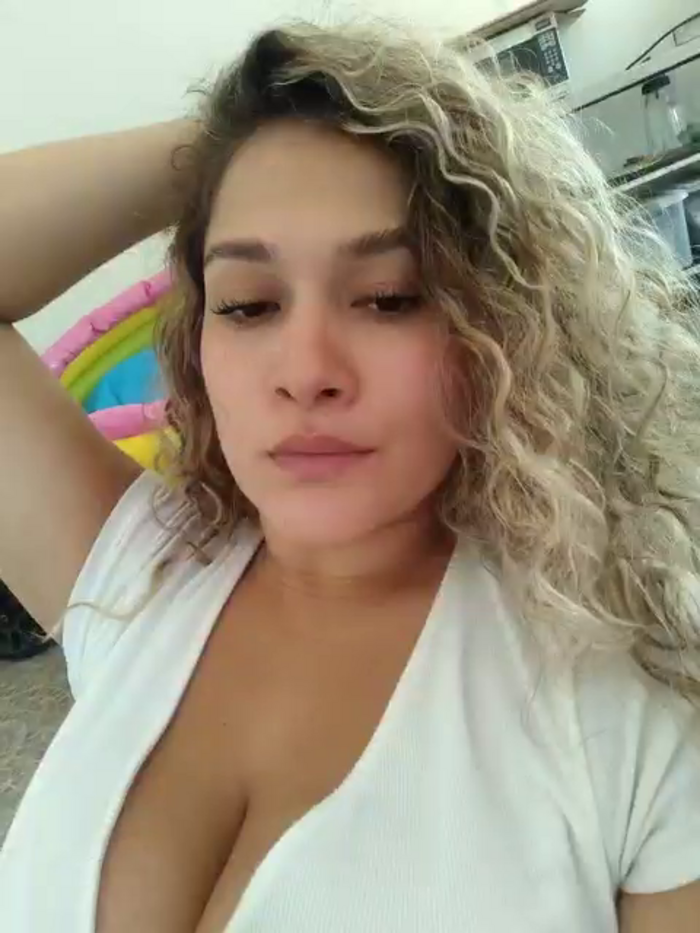 Sara_smiiith211