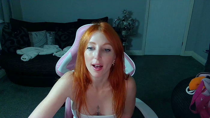 Red_firesquirt