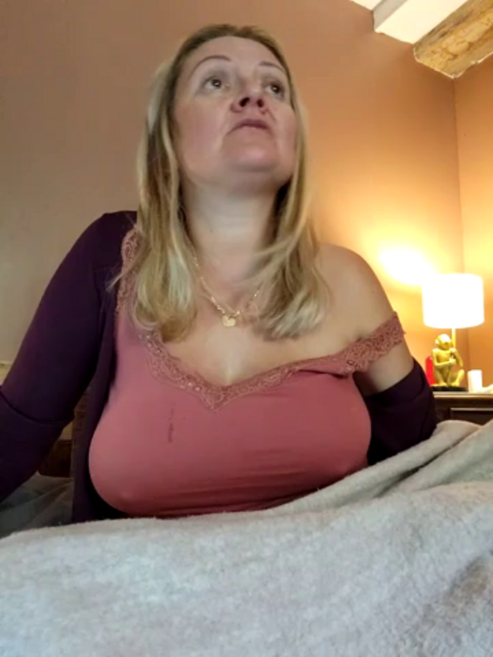 lady_charlyne