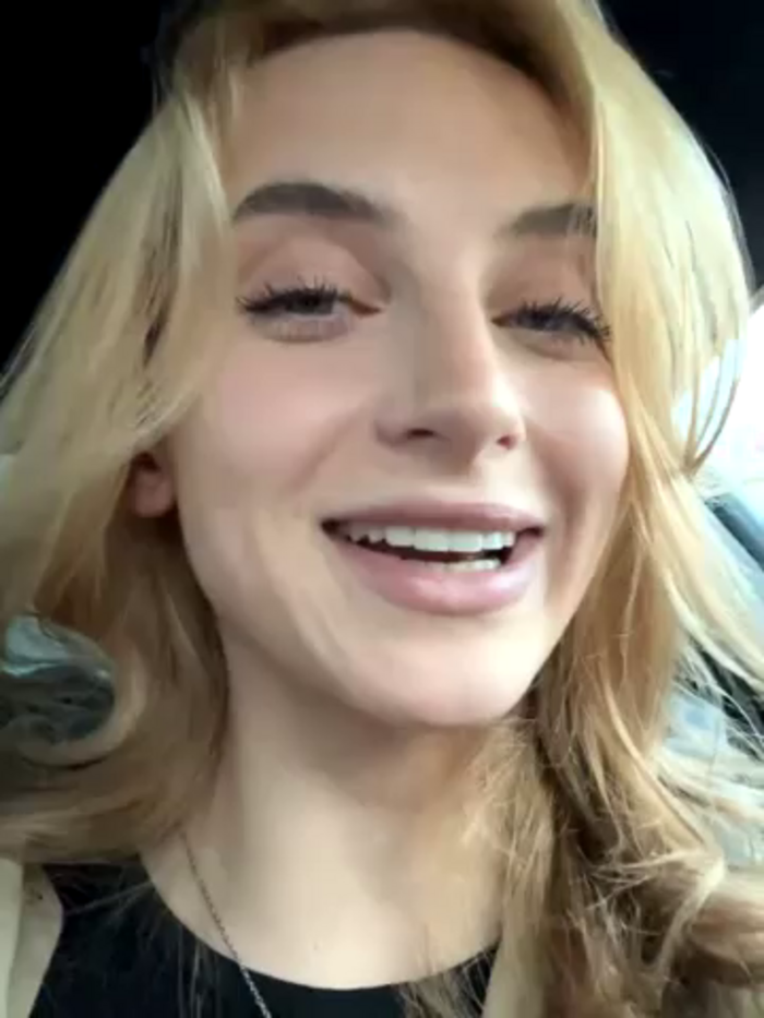 -AngelAri-