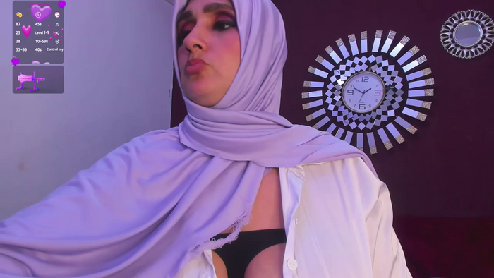 HijabiMilf