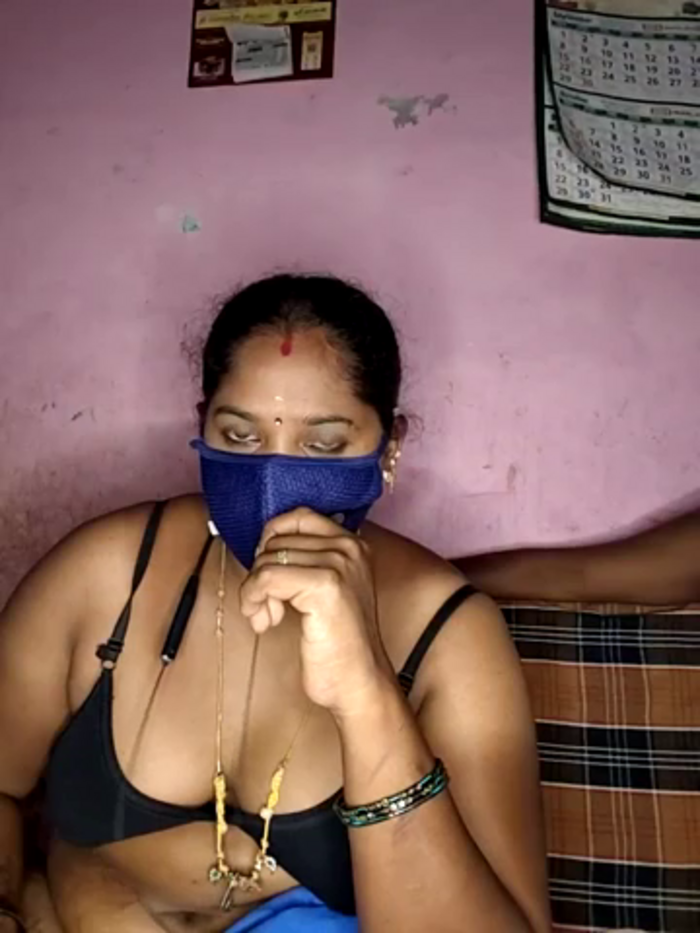 tamilvillagecouple1