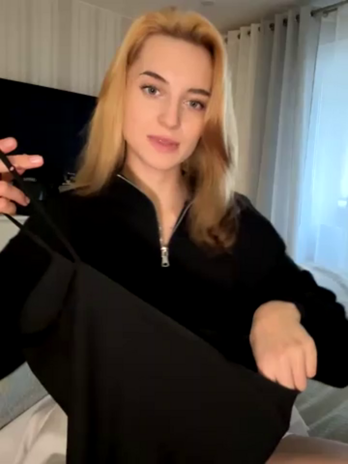 -AngelAri-