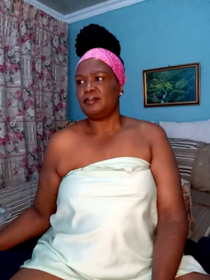 TALLNSEXY48