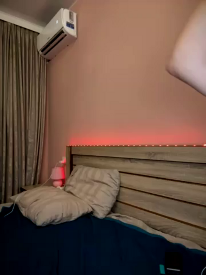 Teya_moon_