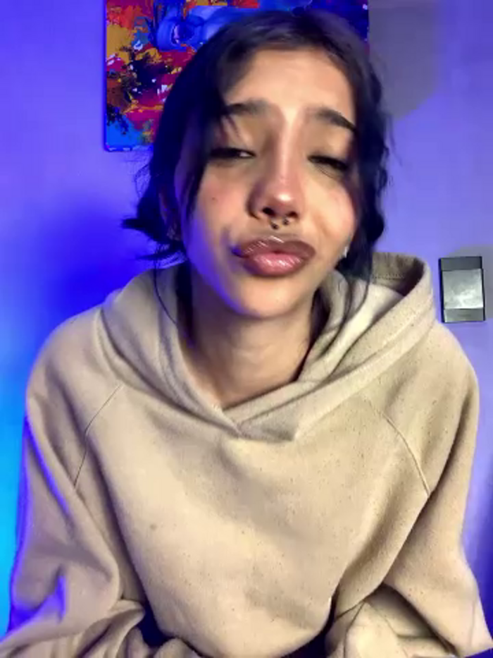 MIA_CUUTE-