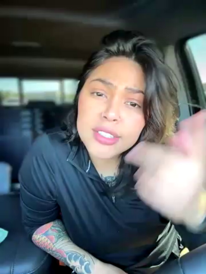 miacanela_xo