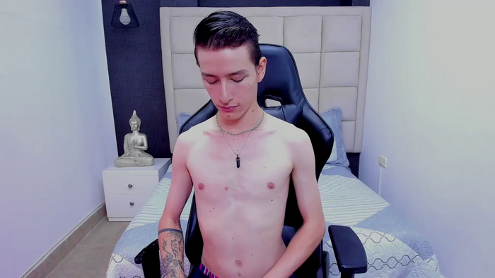 AdammTwink