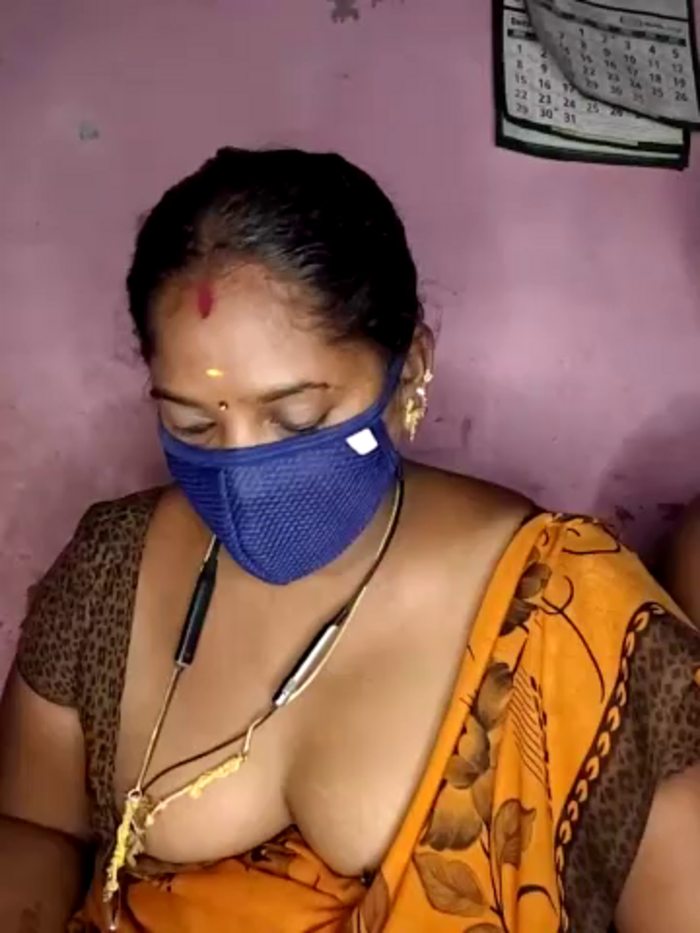 tamilvillagecouple1