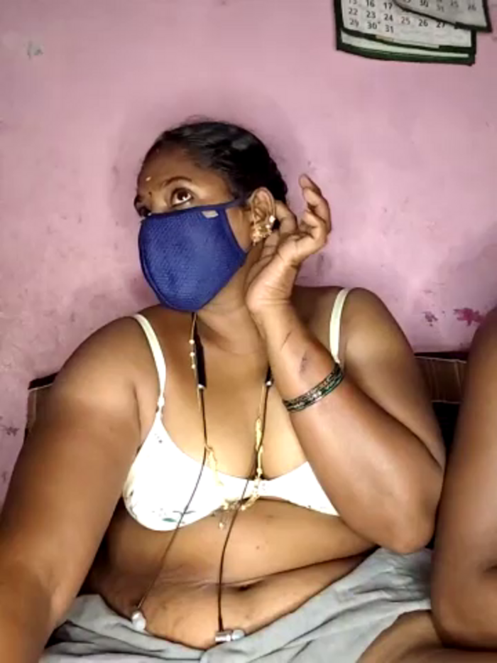 tamilvillagecouple1