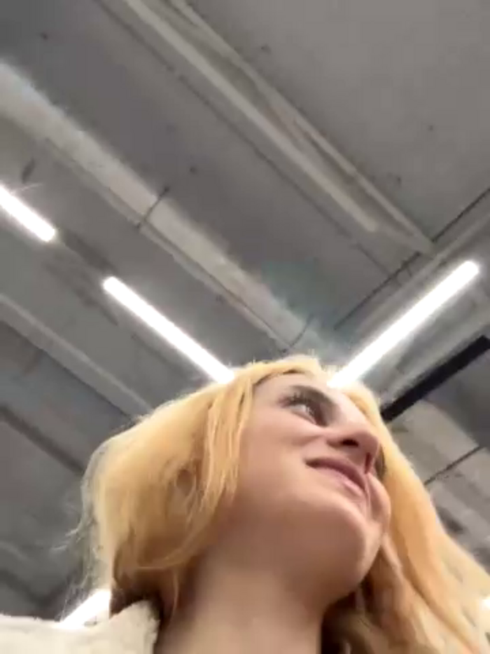-AngelAri-