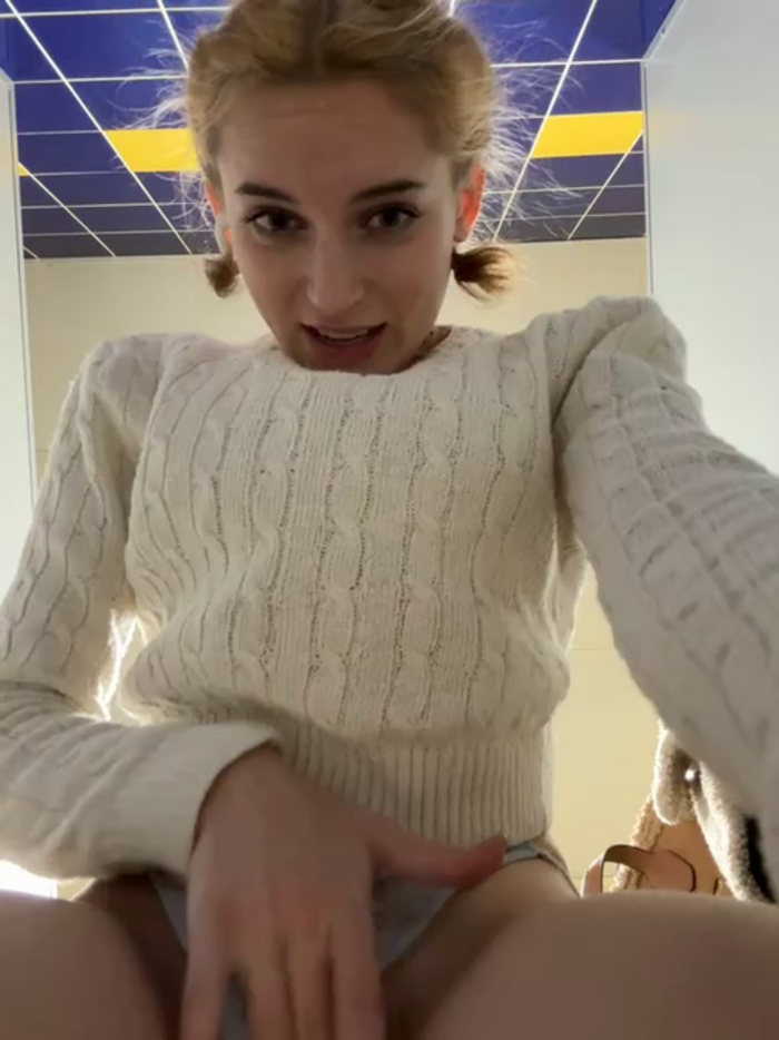 -AngelAri-