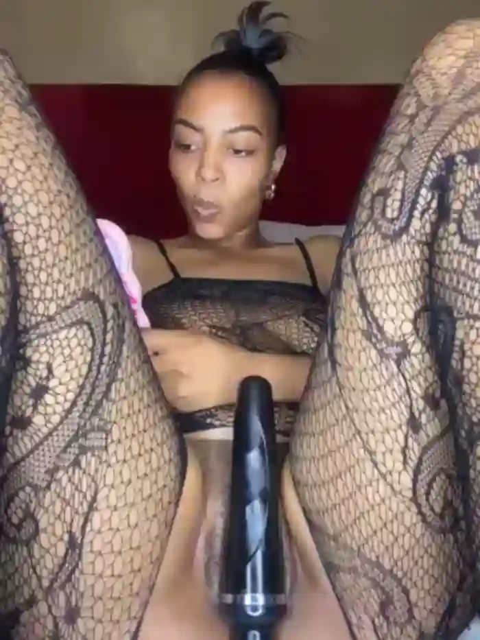 2024/09/29/stripchat-tamia_98-03-16-56