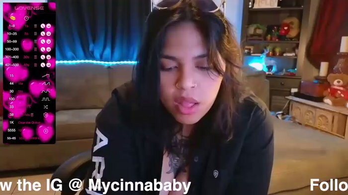 miacanela_xo