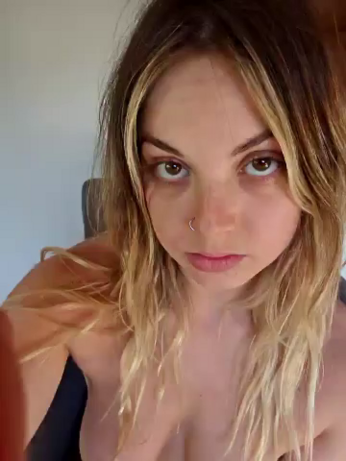 Elnonoykeila77