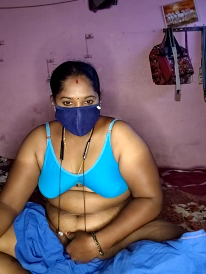 tamilvillagecouple1
