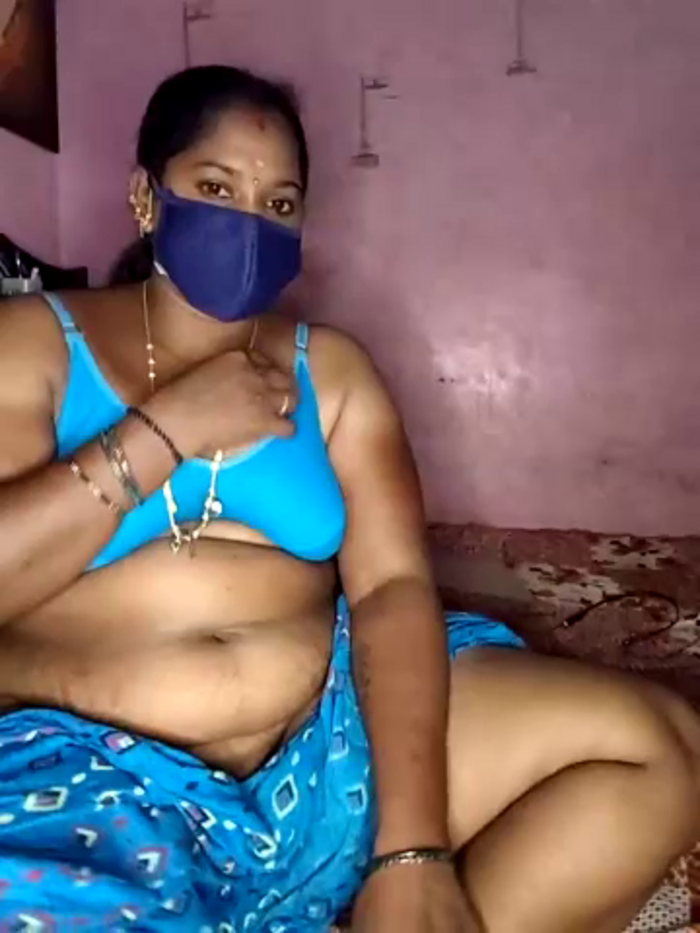 tamilvillagecouple1