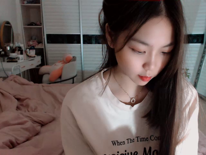 -Lucky_Girl