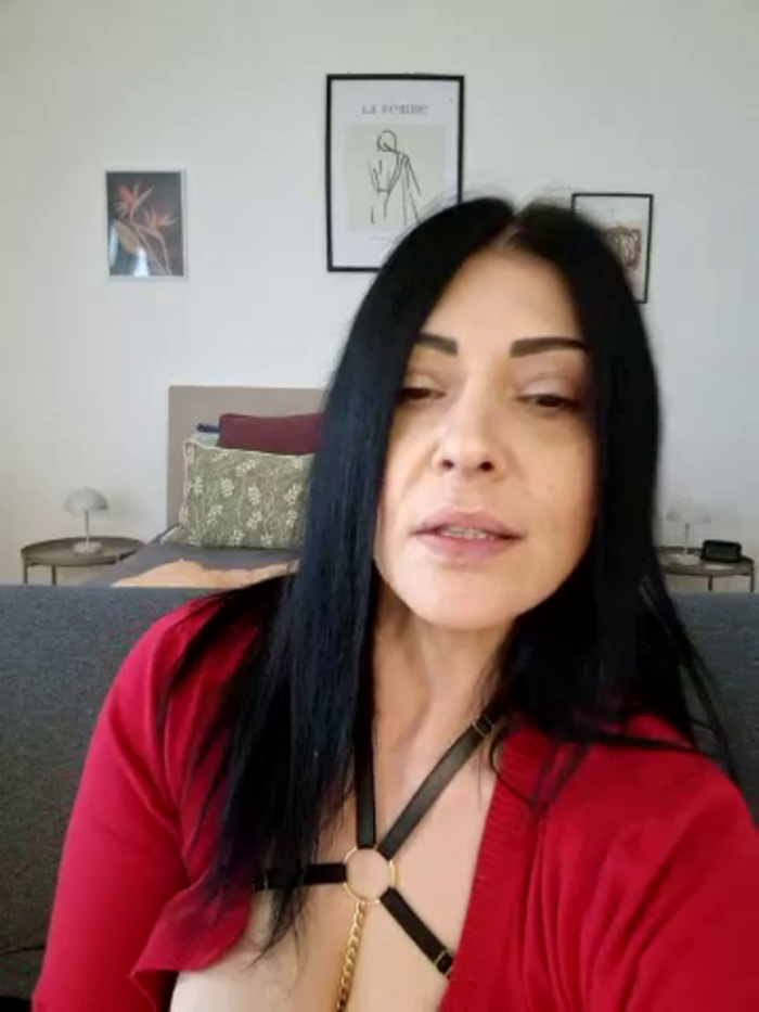 AryaSummersReal
