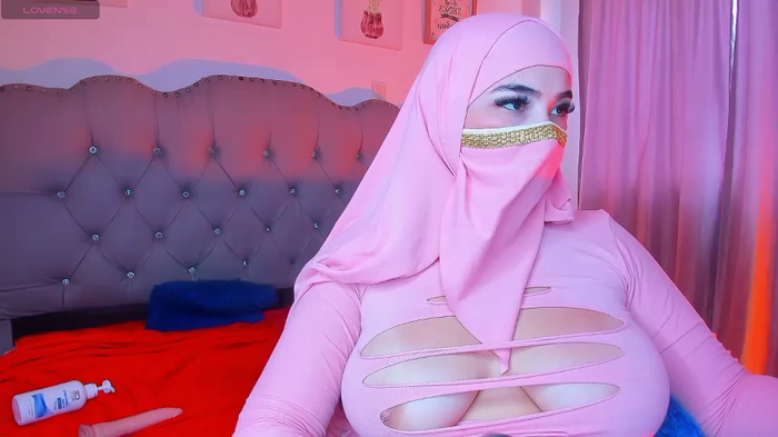 Tahiraa_