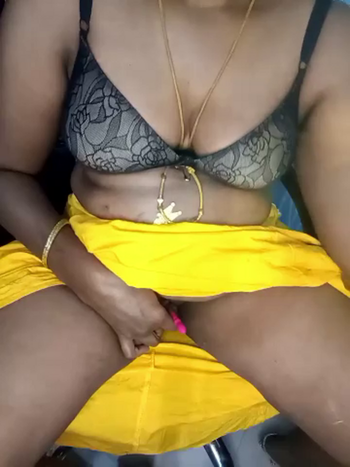 Tamil-hotwife