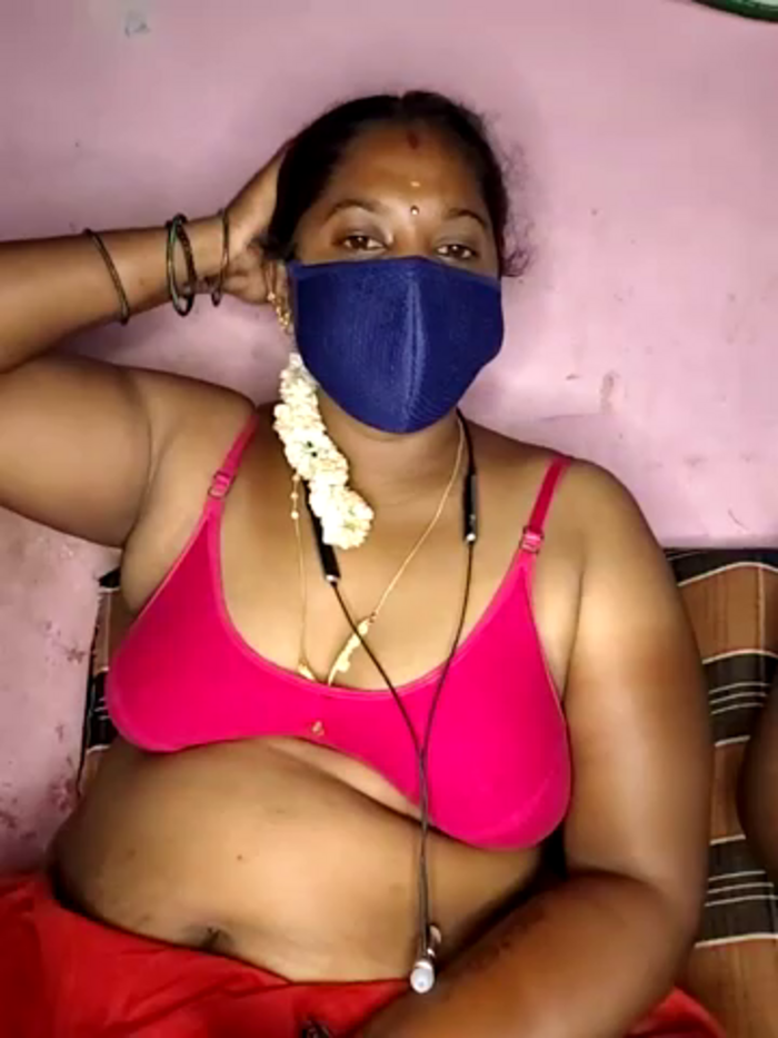 tamilvillagecouple1