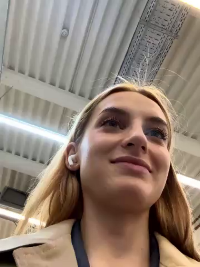-AngelAri-
