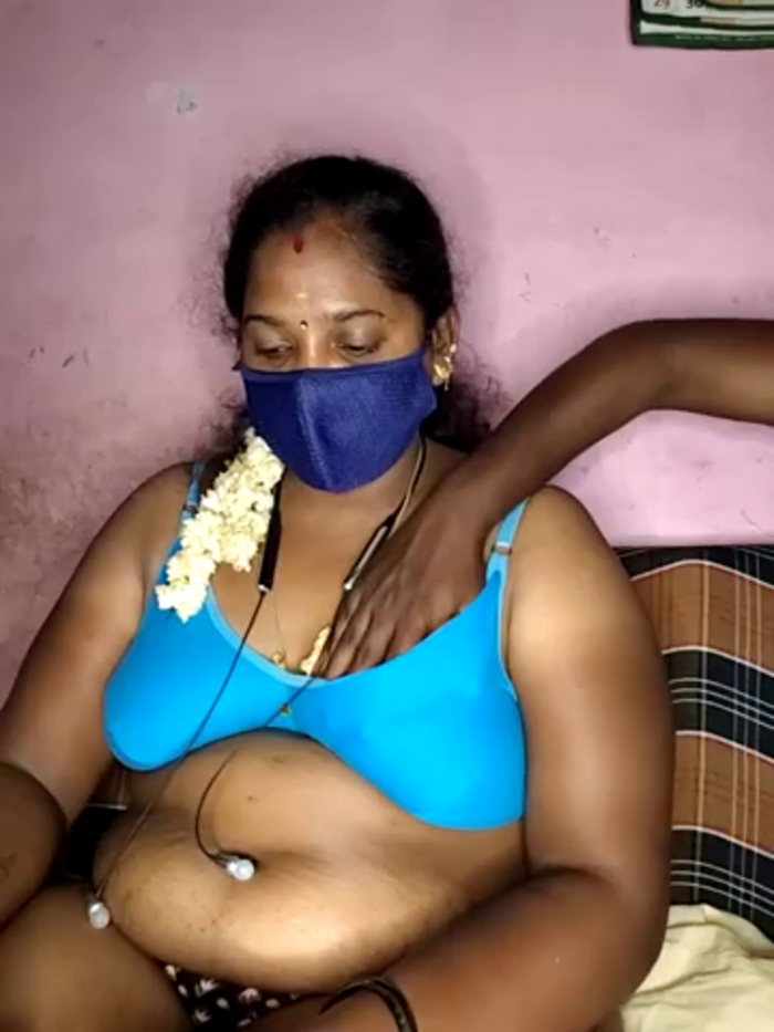 tamilvillagecouple1