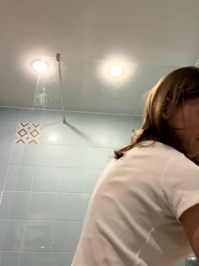 -AngelAri-