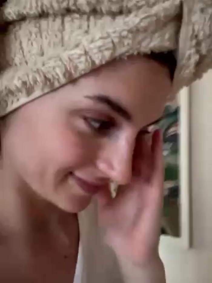 -AngelAri-