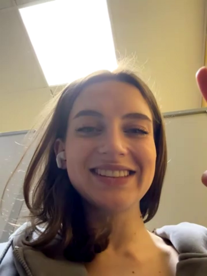 -AngelAri-