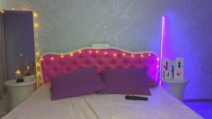 Ariana_Petite